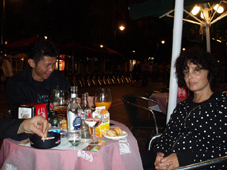 michael chia en la terraza dl cafe dindurra degijon foto jf carrascal 2007