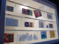 detalle exposicion sinedie 2006 en sala lai foto bego&ntilde;a mu&ntilde;oz  2006 cortesia de la autora para lai museum all rights reserved