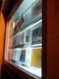 detalle exposicion sinedie 2006 en sala lai foto bego&ntilde;a mu&ntilde;oz 2006 cortesia para lai museum all rights reserved