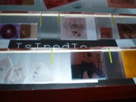 detalle exposicion sinedie 2006 en sala lai foto bego&ntilde;a mu&ntilde;oz fernandez 2006 cortesia de la autora para lai museum  all rights reserved