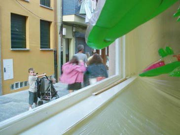 photography copyright bego&ntilde;a mu&ntilde;oz 2005 courtesy from the artist to lai museum all rights reserved