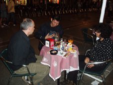 michael chia en la terraza del cafe dindurra de gijon foto jf carrascal 2007